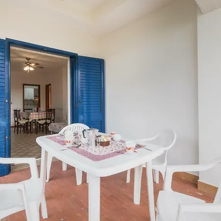 Three-bedroom In Rosa Te