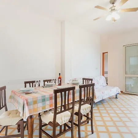 Three-bedroom In Rosa Te